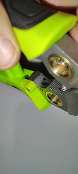 Multifunction Needle-Nose Wire Stripper